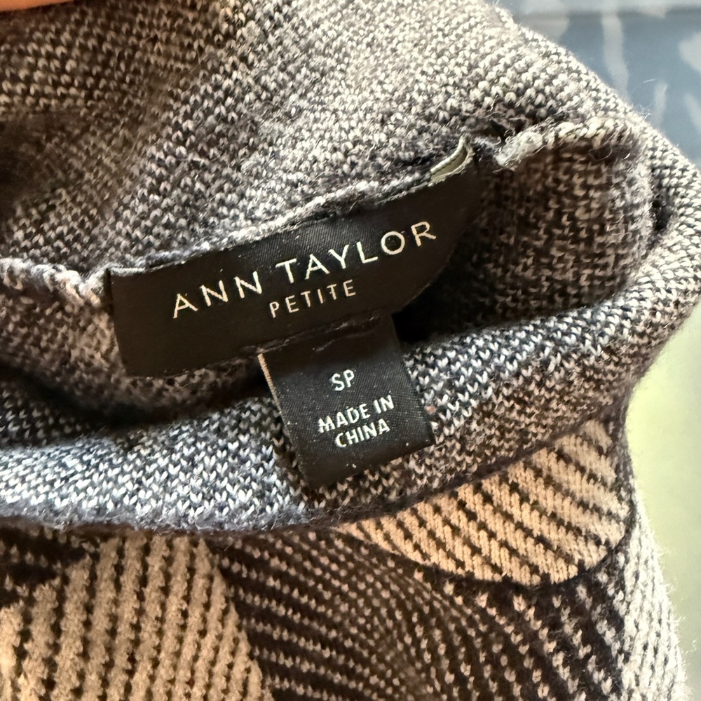 Ann Taylor Monochrome Checkered Turtleneck Sweater - Picture 3 of 4